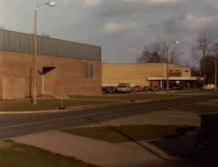 1981_pic_of_bowling_alley_and_theater.jpg